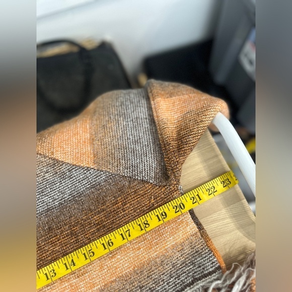 NEW Zara Brown & Orange Ombre Fringe Knit Crop Sweater Sz Small - Picture 10 of 12